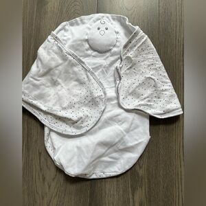 Nested Bean zen swaddle stardust gray. 0-6 months.